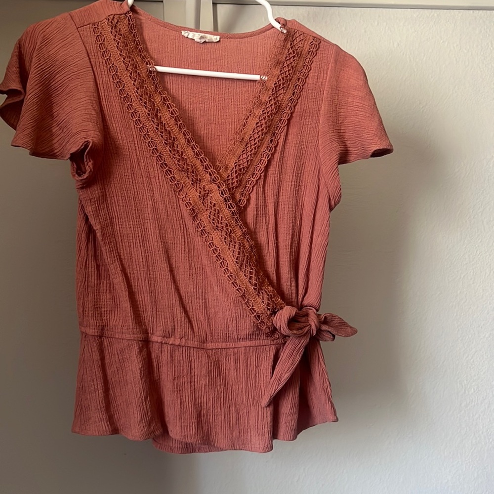 Cross front with lace top size m